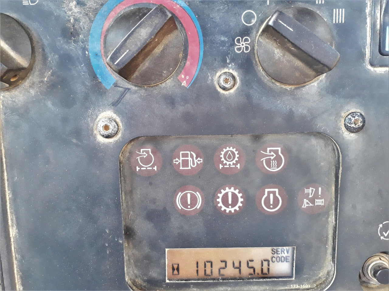 דחפור Caterpillar D6R II XL: תמונה 10