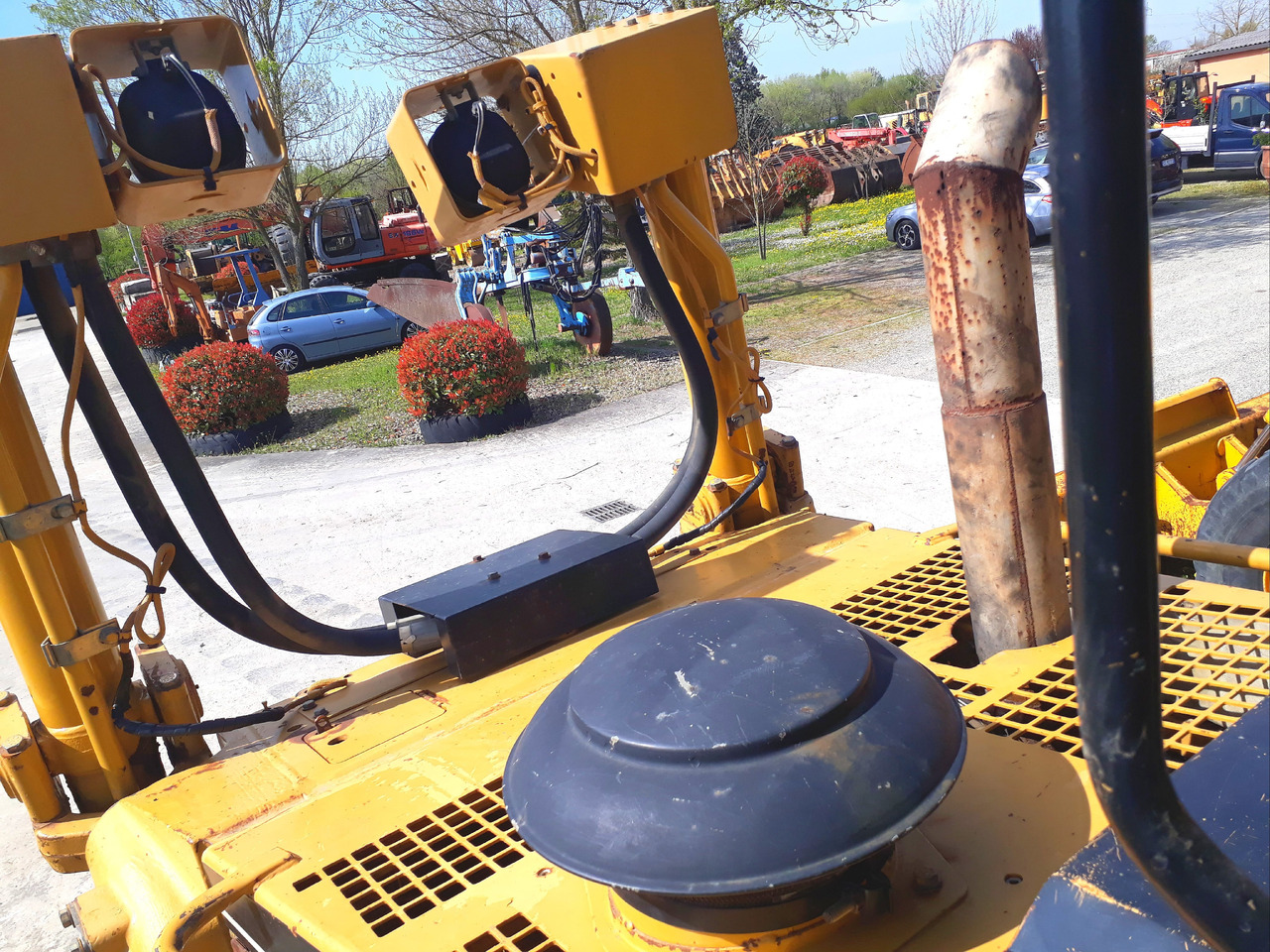 דחפור Caterpillar D6R II XL: תמונה 8