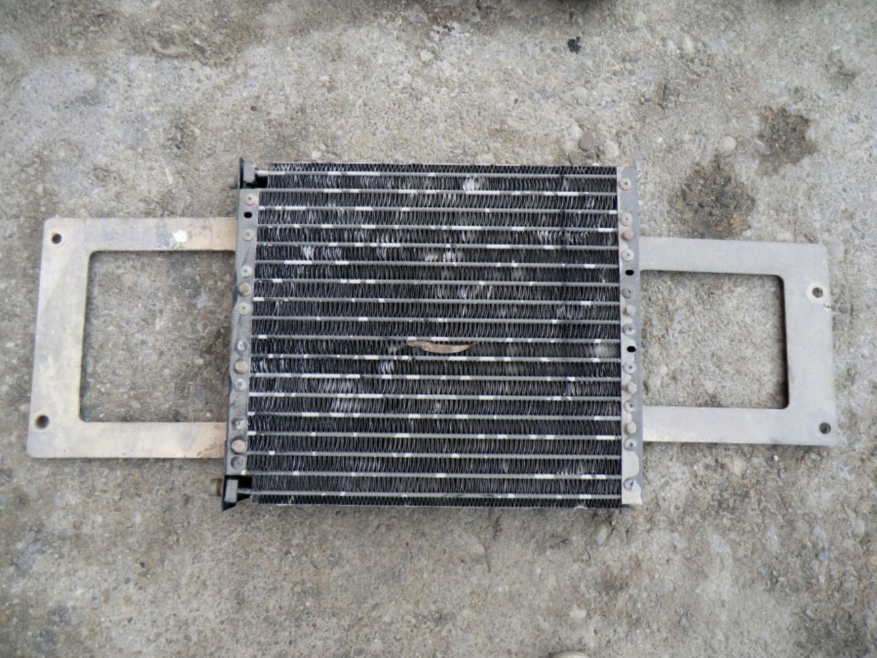 HITACHI ZX240 BAS RADIATORE ARIA CONDIZIONATA - חלק מזגן עבור מכונת בנייה: תמונה 1 HITACHI ZX240 BAS RADIATORE ARIA CONDIZIONATA - חלק מזגן עבור מכונת בנייה: תמונה 1