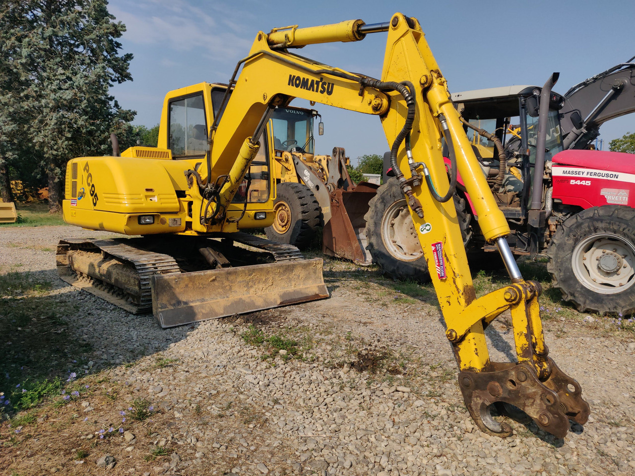 KOMATSU PC95R-2 - מיני מחפר: תמונה 2 KOMATSU PC95R-2 - מיני מחפר: תמונה 2
