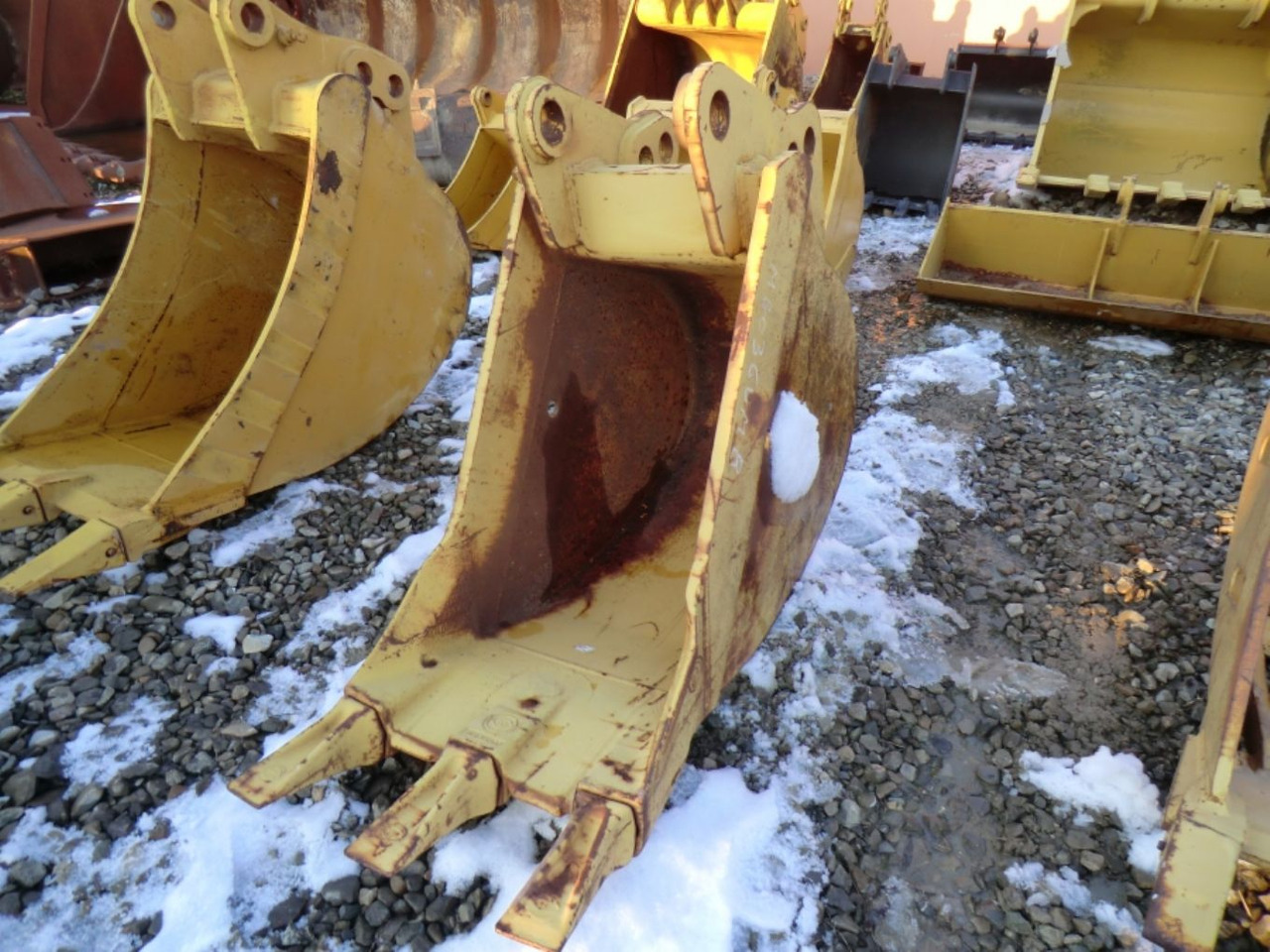 Mantovani Benne L 221 GP Benna con denti, larghezza mm 600. - דלי מחפר: תמונה 4 Mantovani Benne L 221 GP Benna con denti, larghezza mm 600. - דלי מחפר: תמונה 4
