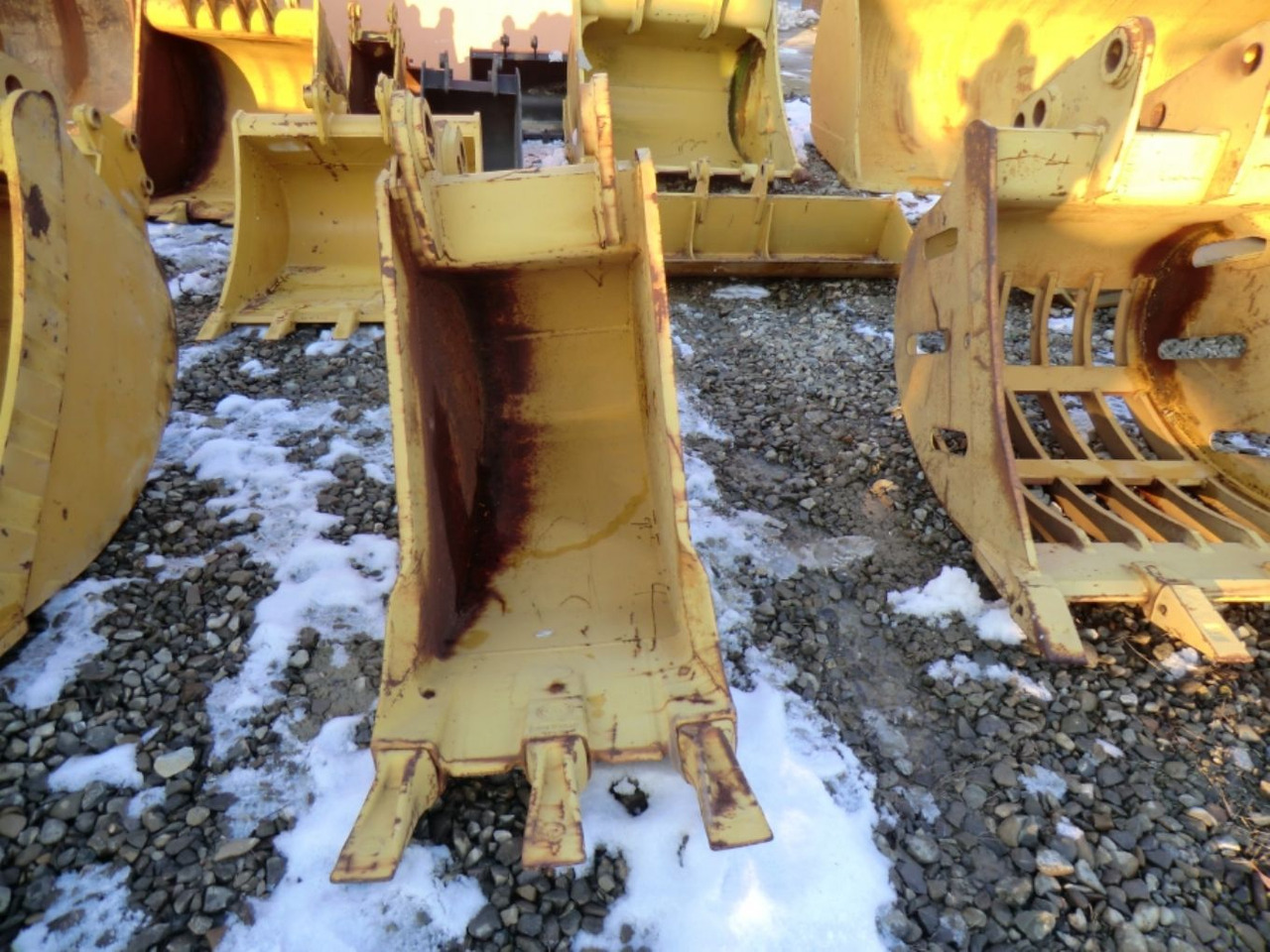 Mantovani Benne L 221 GP Benna con denti, larghezza mm 600. - דלי מחפר: תמונה 5 Mantovani Benne L 221 GP Benna con denti, larghezza mm 600. - דלי מחפר: תמונה 5