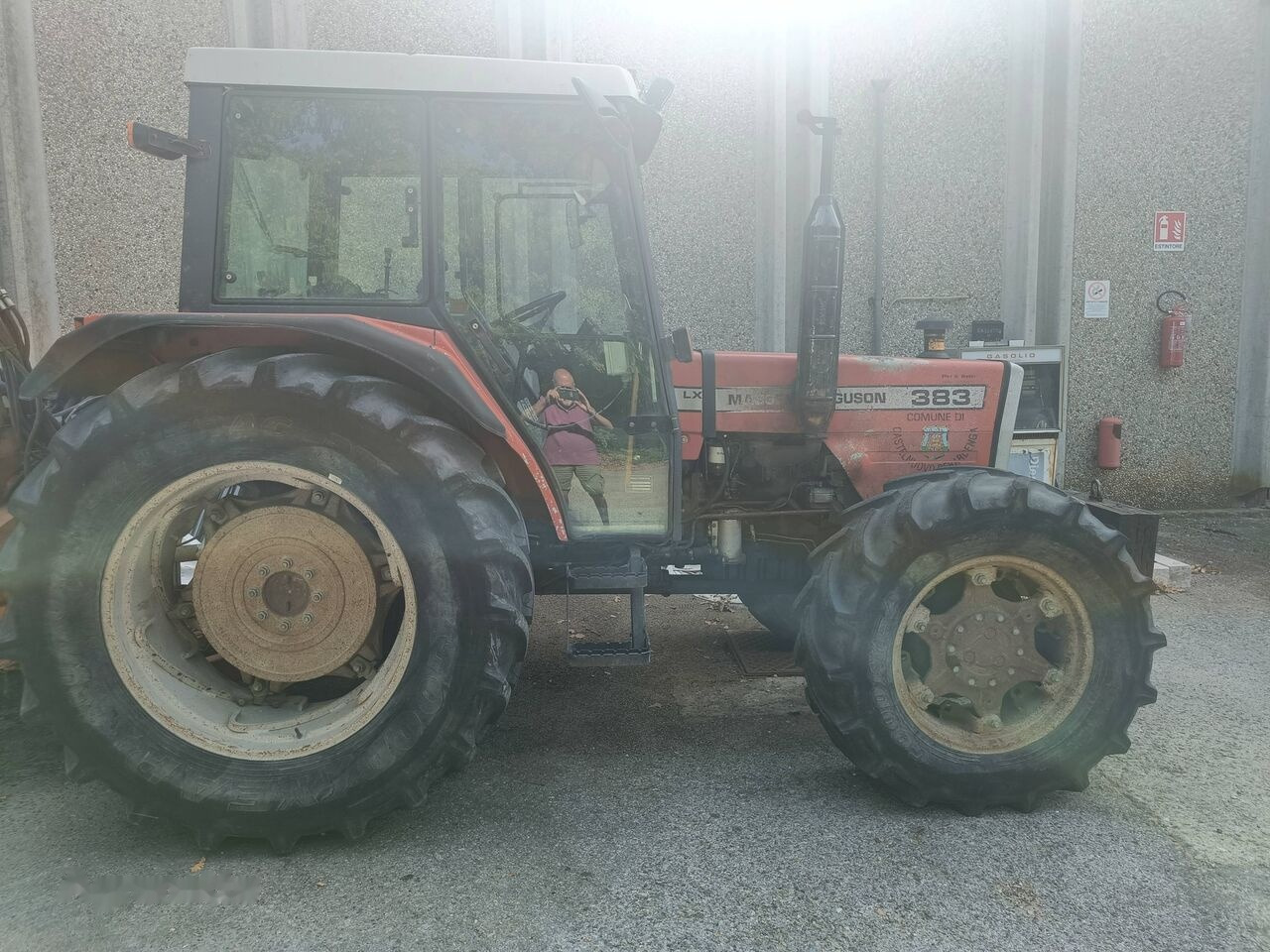 Massey Ferguson 383 - טרקטור חקלאי: תמונה 2 Massey Ferguson 383 - טרקטור חקלאי: תמונה 2