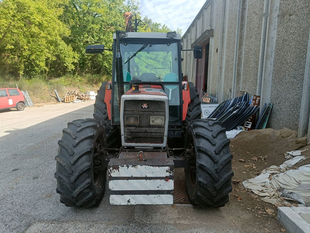 Massey Ferguson 383 - טרקטור חקלאי: תמונה 1 Massey Ferguson 383 - טרקטור חקלאי: תמונה 1