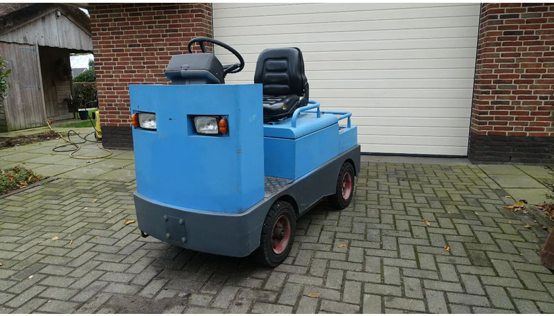 Hako Sherpa S/5 48Volt met acculader - טרקטור גרירה: תמונה 1 Hako Sherpa S/5 48Volt met acculader - טרקטור גרירה: תמונה 1