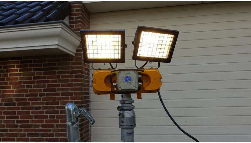 Honda EM4500S aggregaat met lichtmast - ערכת גנרטורים: תמונה 2 Honda EM4500S aggregaat met lichtmast - ערכת גנרטורים: תמונה 2