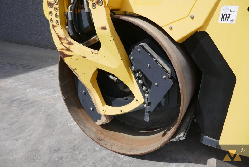 רולר Bomag BW190AD-5: תמונה 15