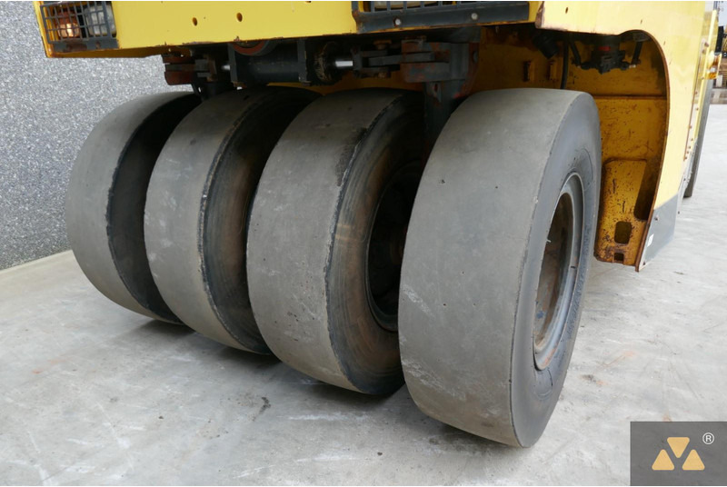רולר פניאומטי Bomag BW25RH: תמונה 10