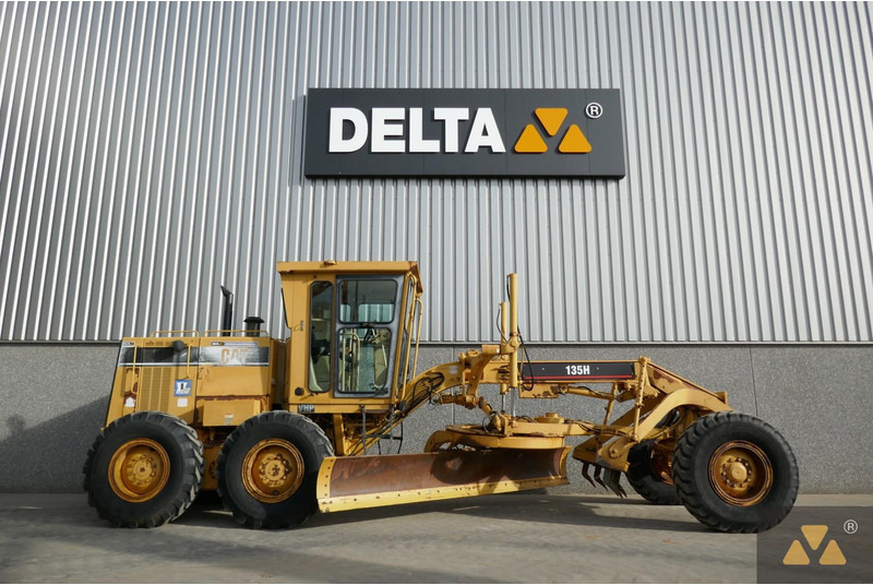 Caterpillar 135H - מפלסת: תמונה 2 Caterpillar 135H - מפלסת: תמונה 2