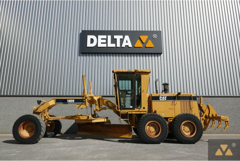 Caterpillar 140H - מפלסת: תמונה 1 Caterpillar 140H - מפלסת: תמונה 1