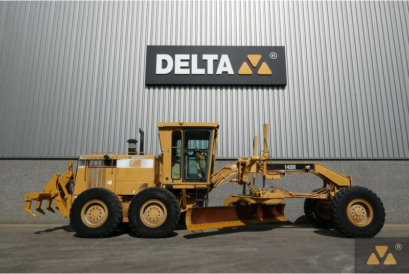 Caterpillar 140H - מפלסת: תמונה 2 Caterpillar 140H - מפלסת: תמונה 2