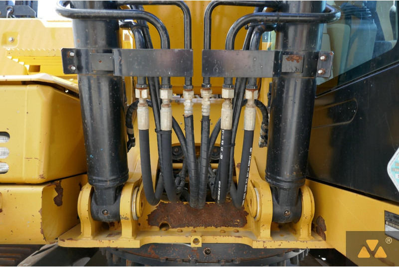 מחפר סורק Caterpillar 320FL: תמונה 17 מחפר סורק Caterpillar 320FL: תמונה 17