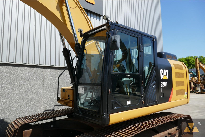 מחפר סורק Caterpillar 320FL: תמונה 15 מחפר סורק Caterpillar 320FL: תמונה 15