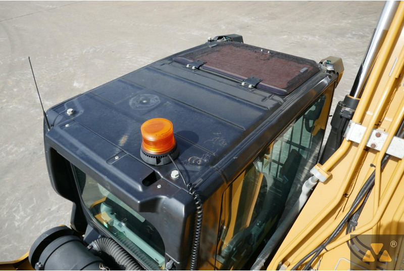 מחפר סורק Caterpillar 320: תמונה 15