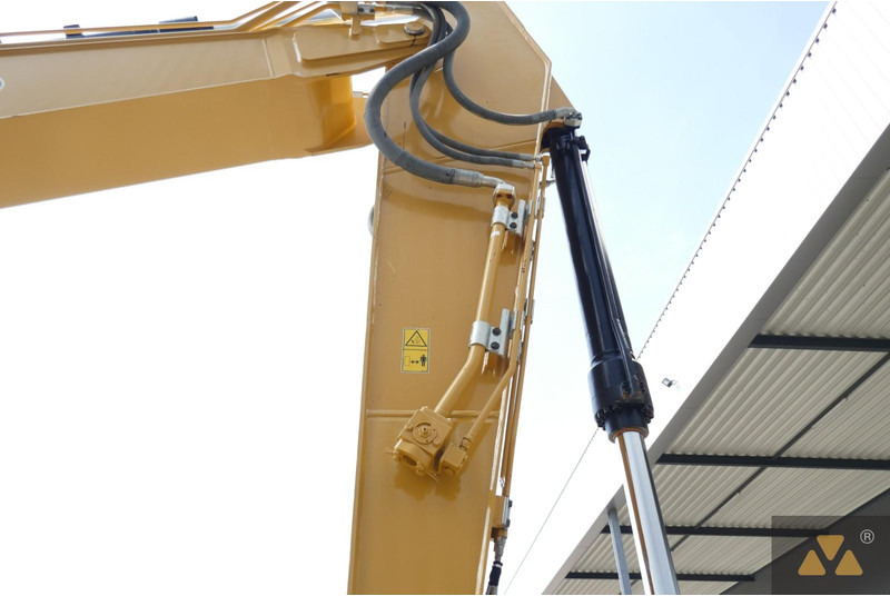 מחפר סורק Caterpillar 320: תמונה 17