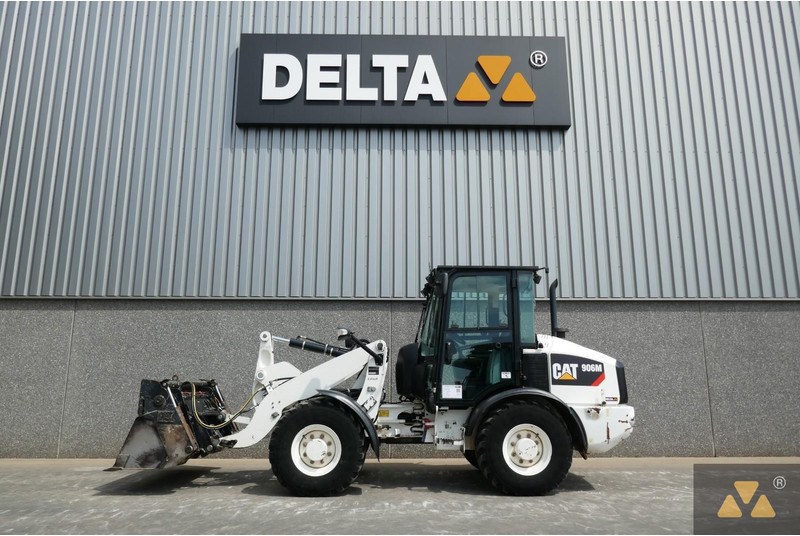 Caterpillar 906M - מעמיס גלגלים: תמונה 1 Caterpillar 906M - מעמיס גלגלים: תמונה 1