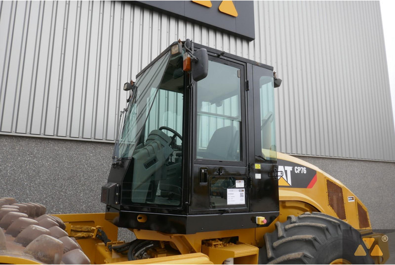 רולר Caterpillar CP76: תמונה 13 רולר Caterpillar CP76: תמונה 13