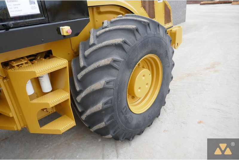 רולר Caterpillar CP76: תמונה 16 רולר Caterpillar CP76: תמונה 16