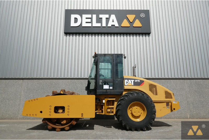 Caterpillar CP76 - רולר: תמונה 1 Caterpillar CP76 - רולר: תמונה 1