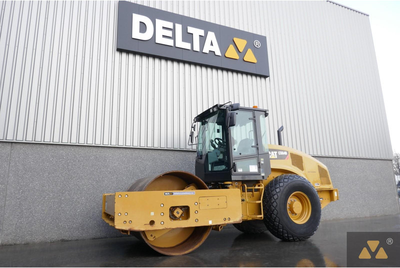 Caterpillar CS64B - רולר: תמונה 4 Caterpillar CS64B - רולר: תמונה 4