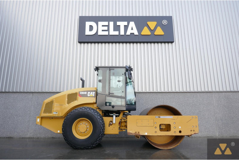 Caterpillar CS64B - רולר: תמונה 2 Caterpillar CS64B - רולר: תמונה 2