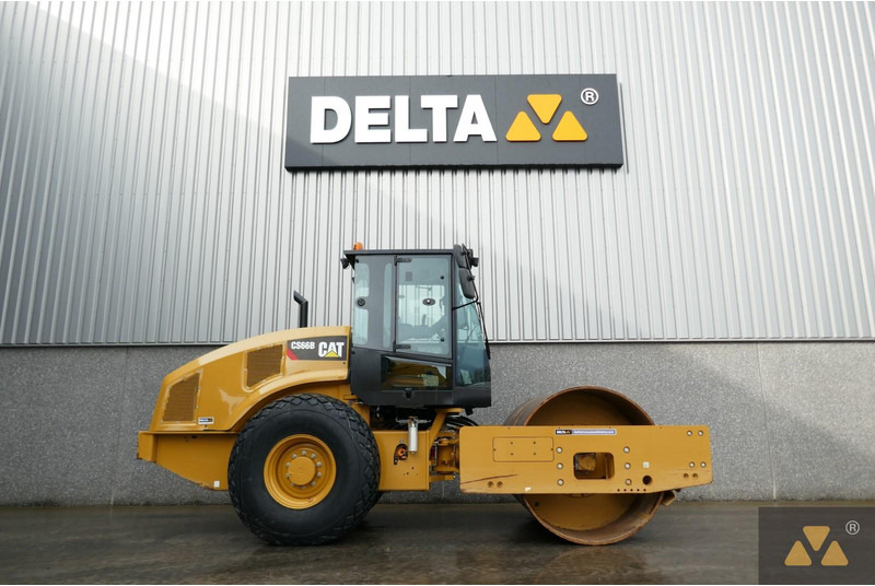 Caterpillar CS66B - רולר: תמונה 2 Caterpillar CS66B - רולר: תמונה 2