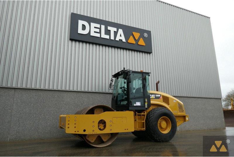 Caterpillar CS68B - רולר: תמונה 4 Caterpillar CS68B - רולר: תמונה 4