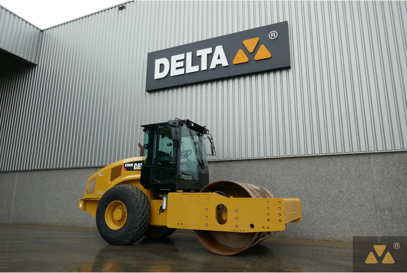 Caterpillar CS68B - רולר: תמונה 3 Caterpillar CS68B - רולר: תמונה 3