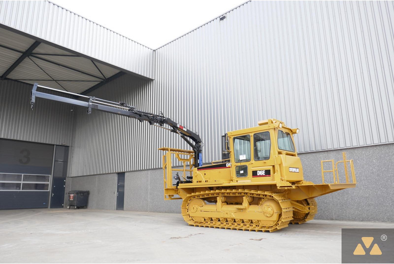 Caterpillar D6E Welding Tractor - מכונת בנייה: תמונה 3 Caterpillar D6E Welding Tractor - מכונת בנייה: תמונה 3