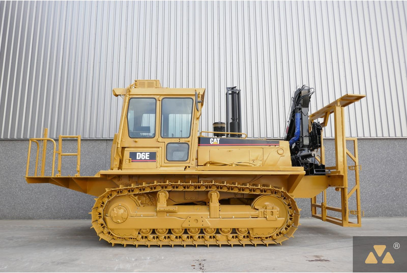 Caterpillar D6E Welding Tractor - מכונת בנייה: תמונה 2 Caterpillar D6E Welding Tractor - מכונת בנייה: תמונה 2
