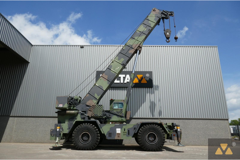 Grove RT875 Ex-army - עגורן שטח מחוספס: תמונה 2 Grove RT875 Ex-army - עגורן שטח מחוספס: תמונה 2