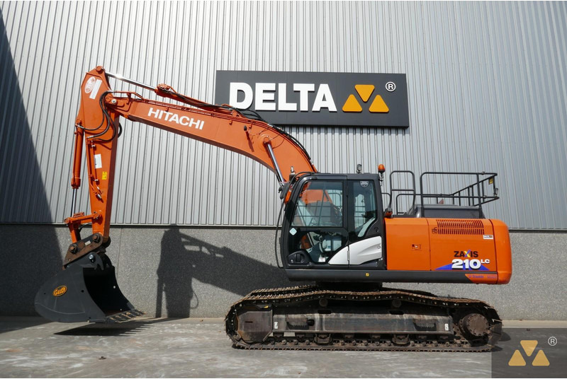 Hitachi ZX210LC-6 - מחפר סורק: תמונה 1 Hitachi ZX210LC-6 - מחפר סורק: תמונה 1