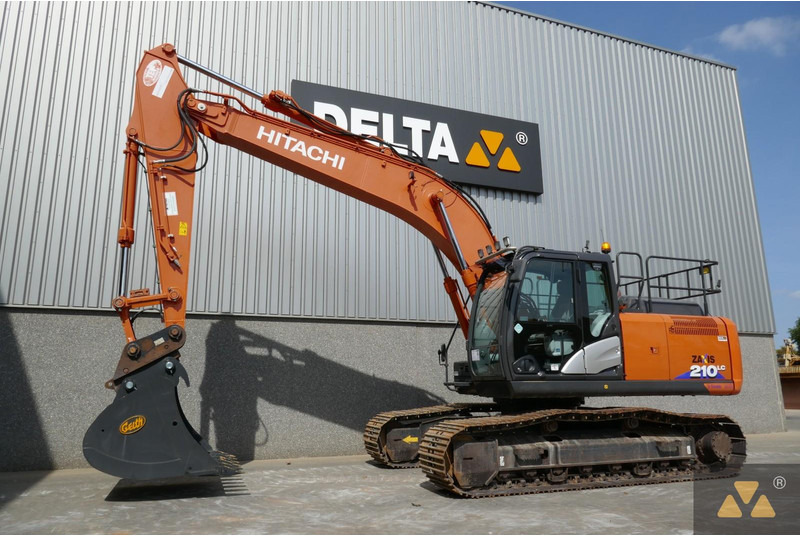 Hitachi ZX210LC-6 - מחפר סורק: תמונה 3 Hitachi ZX210LC-6 - מחפר סורק: תמונה 3