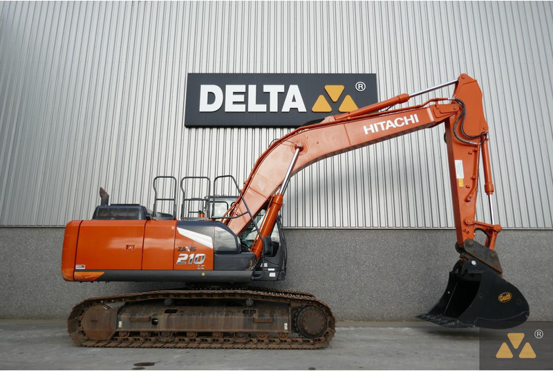 Hitachi ZX210LC-7 - מחפר סורק: תמונה 2 Hitachi ZX210LC-7 - מחפר סורק: תמונה 2