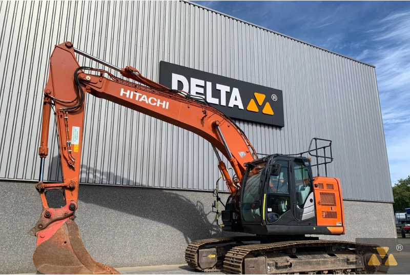 Hitachi ZX225USLC-6 - מחפר סורק: תמונה 3 Hitachi ZX225USLC-6 - מחפר סורק: תמונה 3