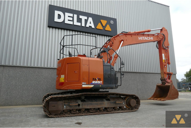 Hitachi ZX225USLC-6 - מחפר סורק: תמונה 5 Hitachi ZX225USLC-6 - מחפר סורק: תמונה 5