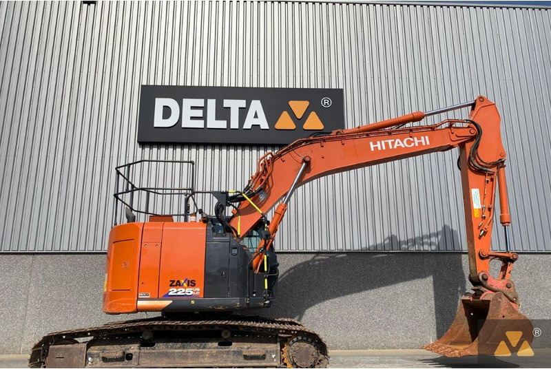 Hitachi ZX225USLC-6 - מחפר סורק: תמונה 2 Hitachi ZX225USLC-6 - מחפר סורק: תמונה 2