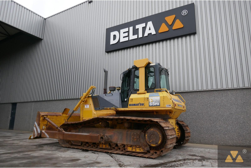 דחפור Komatsu D65PX-15EO: תמונה 8 דחפור Komatsu D65PX-15EO: תמונה 8