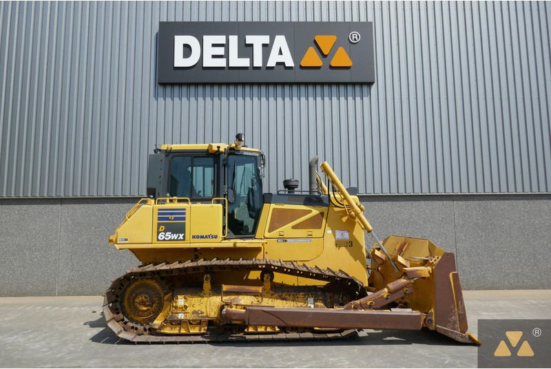 Komatsu D65WX-17 - דחפור: תמונה 2 Komatsu D65WX-17 - דחפור: תמונה 2