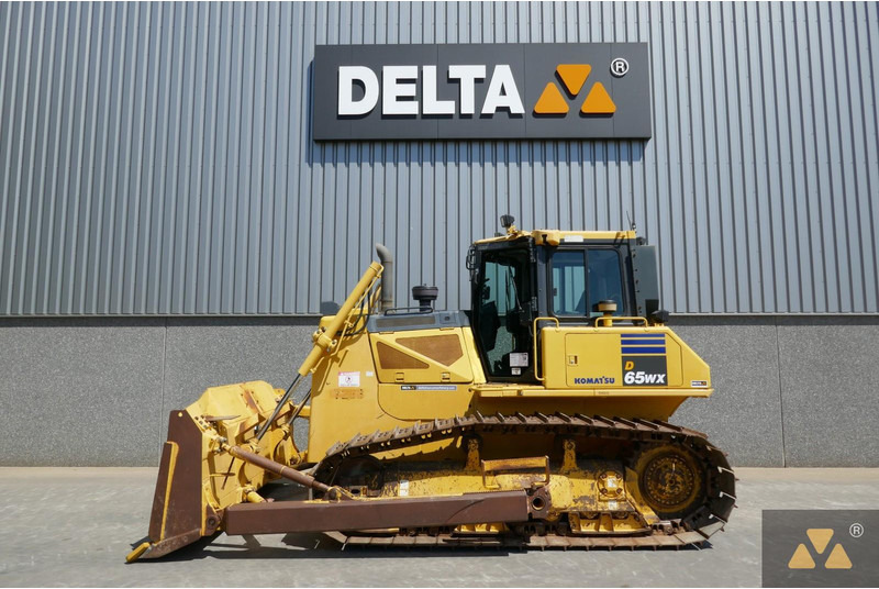 Komatsu D65WX-17 - דחפור: תמונה 1 Komatsu D65WX-17 - דחפור: תמונה 1