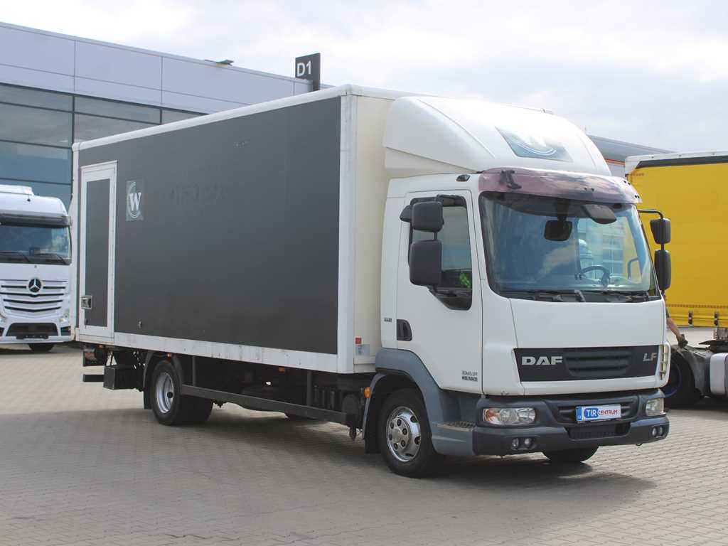 DAF FA 45.160, INDEPENDENT AIR CONDITIONING, HYDRAULIC FRONT - משאית תיבה: תמונה 3 DAF FA 45.160, INDEPENDENT AIR CONDITIONING, HYDRAULIC FRONT - משאית תיבה: תמונה 3