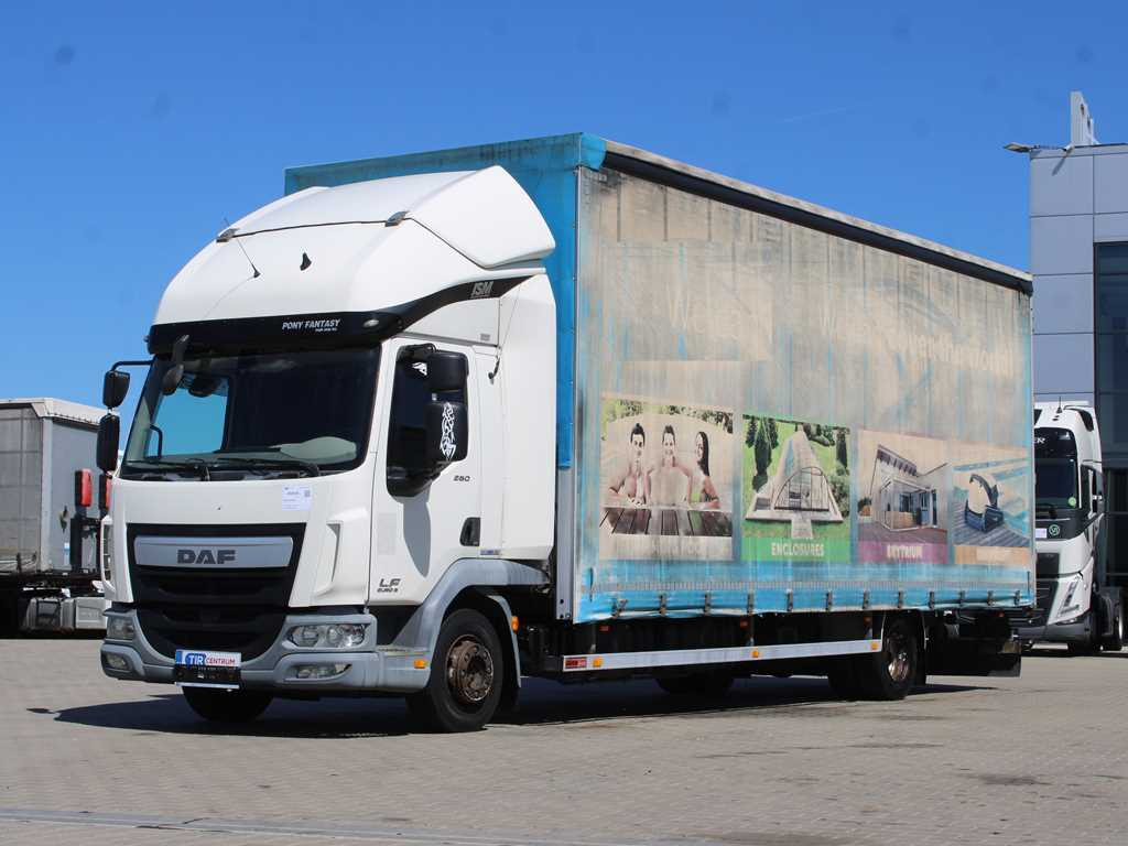 DAF LF 260, EURO 6 - משאית וילונות צד: תמונה 1 DAF LF 260, EURO 6 - משאית וילונות צד: תמונה 1