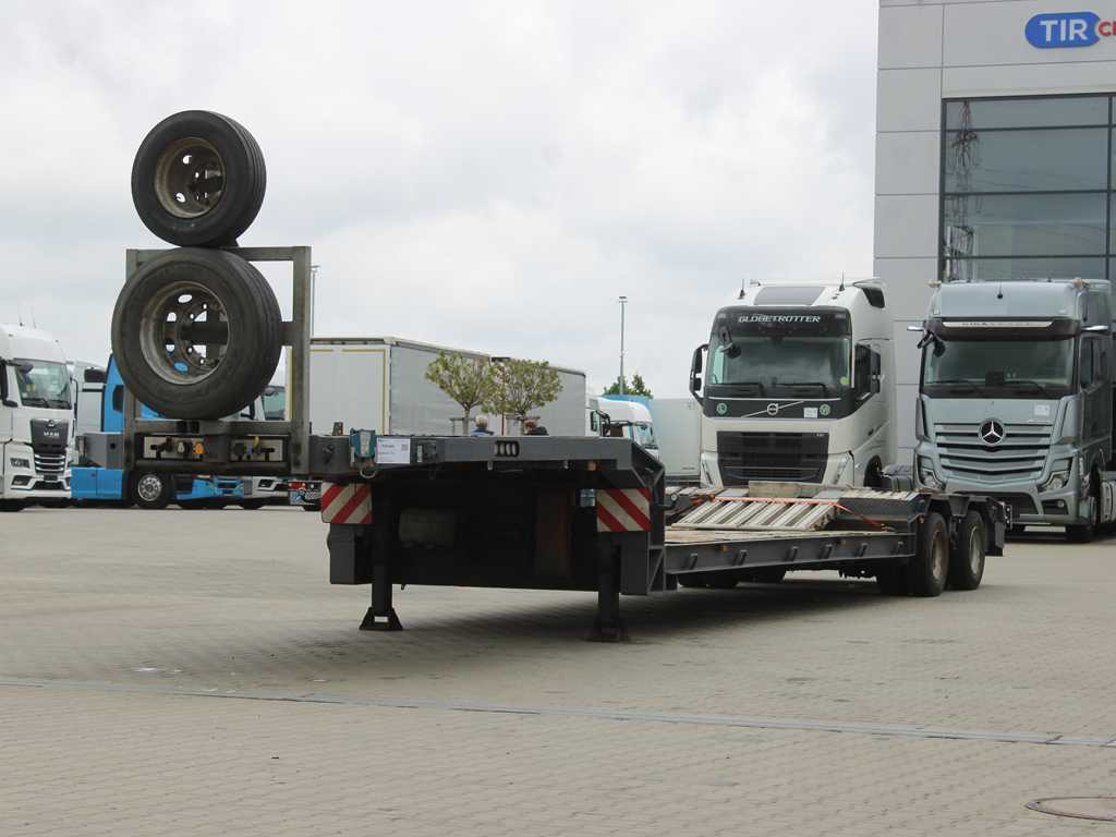 Goldhofer STZ-TL 2-27/80, DRIVE-IN - סמיטריילר עם מטען נמוך: תמונה 1 Goldhofer STZ-TL 2-27/80, DRIVE-IN - סמיטריילר עם מטען נמוך: תמונה 1