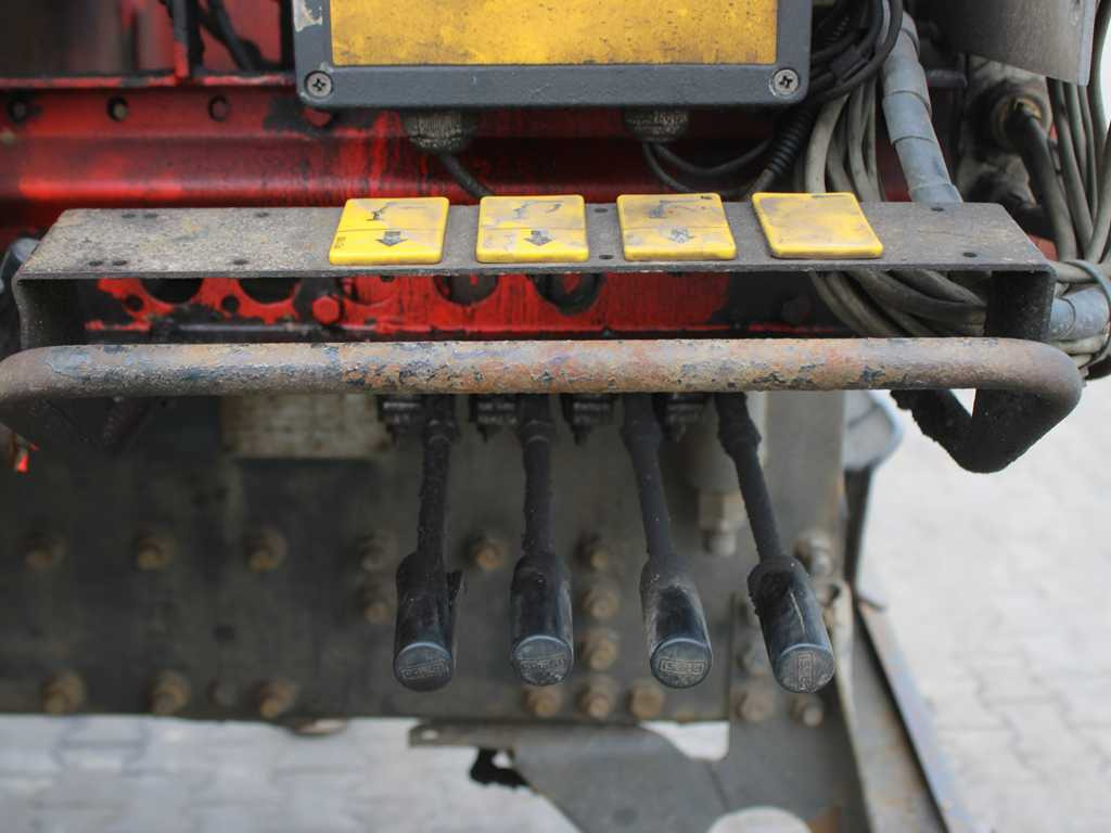 משאית צד נופל/ שטוחה, משאית מנוף Iveco STRALIS 400, 6X2, EURO 3, HYDRAULIC ARM FASSI F110: תמונה 10