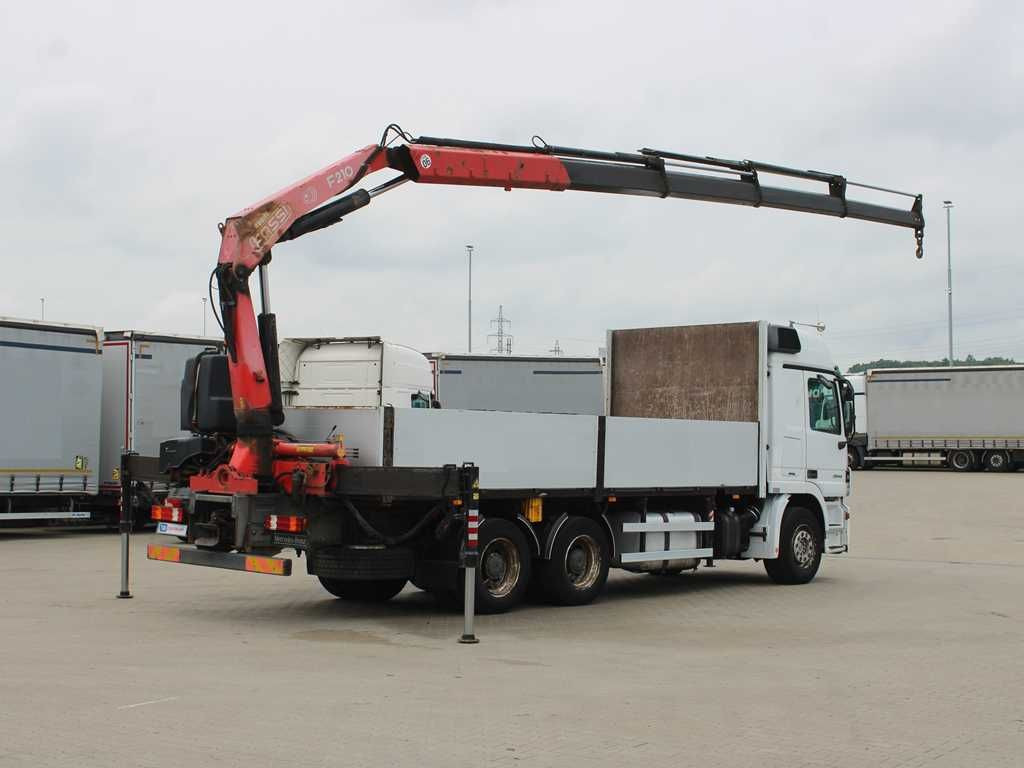 Mercedes-Benz Actros 2644, 6X4, EURO 4, CRANE FASSI F210 - משאית צד נופל/ שטוחה, משאית מנוף: תמונה 3 Mercedes-Benz Actros 2644, 6X4, EURO 4, CRANE FASSI F210 - משאית צד נופל/ שטוחה, משאית מנוף: תמונה 3
