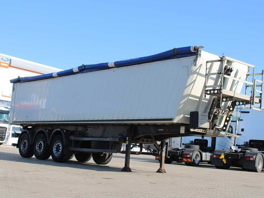 Schmitz Cargobull SKI 24 SL 10.5, AXLES 9t, LIFTING AXLE, 49m³ - סמיטריילר עם מזהיר: תמונה 2 Schmitz Cargobull SKI 24 SL 10.5, AXLES 9t, LIFTING AXLE, 49m³ - סמיטריילר עם מזהיר: תמונה 2