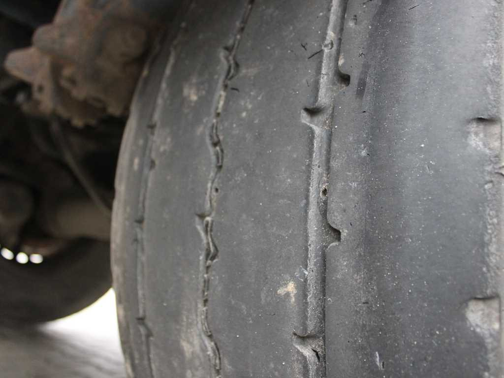 סמיטריילר עם מזהיר Schmitz SKI 24 SL 10.5, AXLES 9t, LIFTING AXLE, ALUMINUM BODY: תמונה 12