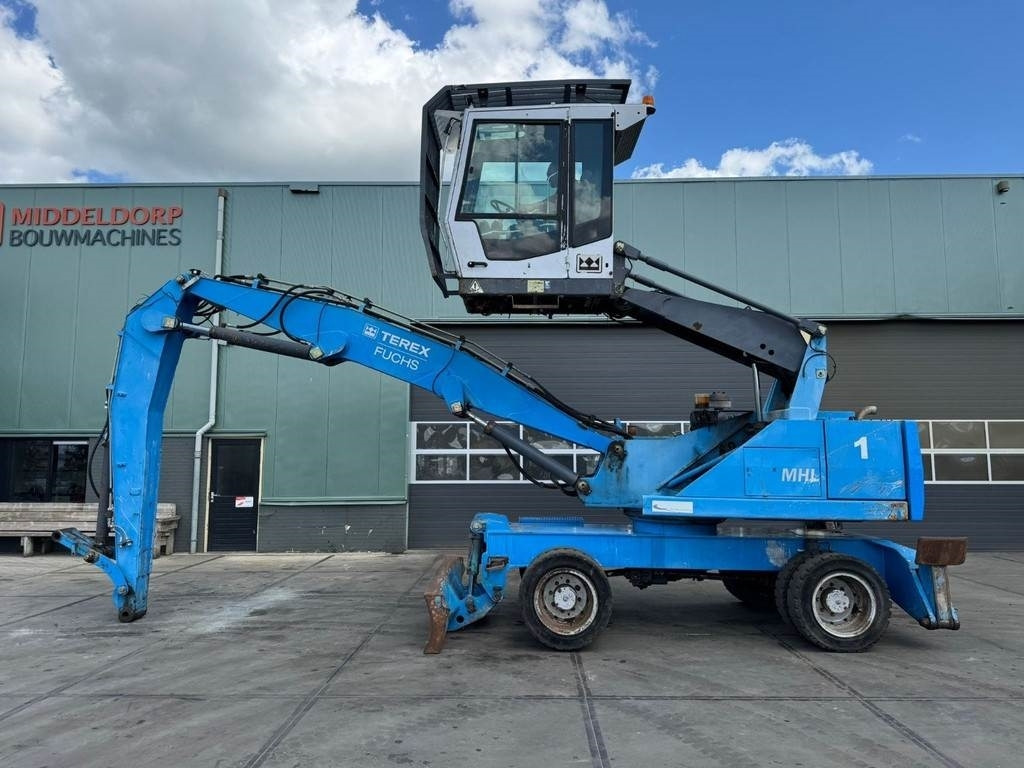 Fuchs MHL 320 - מטפל בפסולת/ תעשייתי: תמונה 1 Fuchs MHL 320 - מטפל בפסולת/ תעשייתי: תמונה 1
