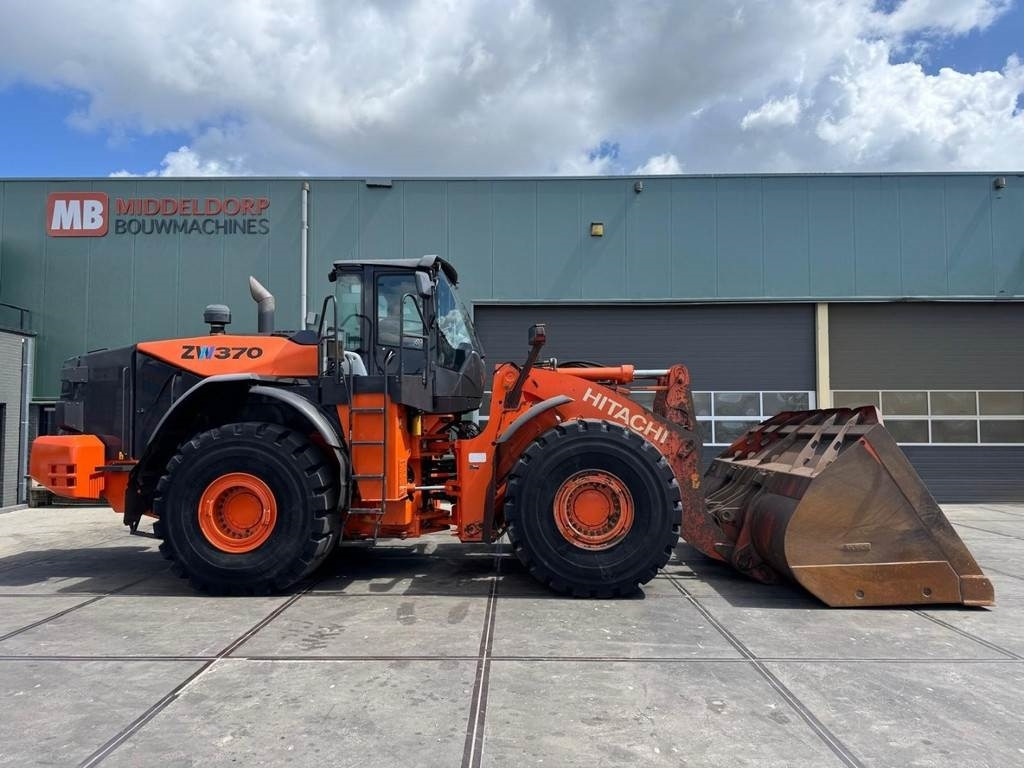 Hitachi ZW370-5B - מעמיס גלגלים: תמונה 5 Hitachi ZW370-5B - מעמיס גלגלים: תמונה 5