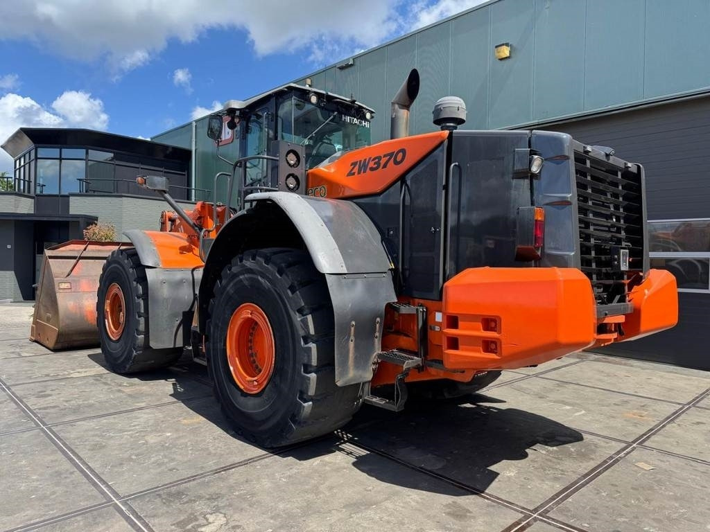 Hitachi ZW370-5B - מעמיס גלגלים: תמונה 3 Hitachi ZW370-5B - מעמיס גלגלים: תמונה 3